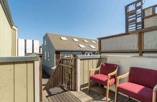Mission District Condo | 4 Bedroom Modern Flat w/City Views & Huge Deck