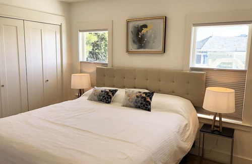 Sausalito Apartment | Newly Renovated 2 BR Apartment in the Heart of Sausalito