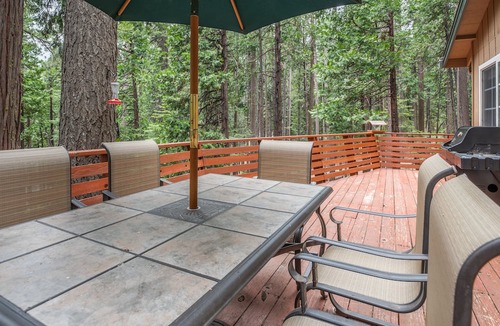 Dorrington Cabin | Apache Pines | A/C, 3 BR & Summer Pools