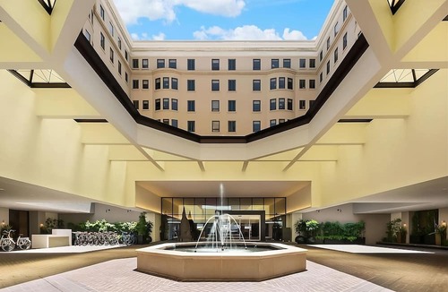 Lower Nob Hill Hotel | In The Heart Of San Francisco! Bike Rentals, Pets Allowed, Walk to Union Square!