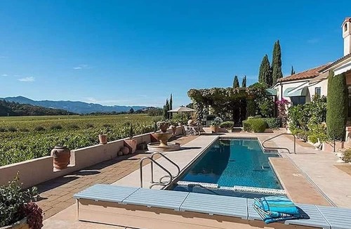 Yountville House | Casa San Savino - Majestic Vineyard Views - Sleeps 8+!