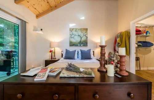 La Honda Apartment | Cottage In The Woods