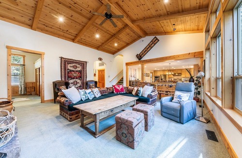 Truckee House | Indian Hills By Tahoe Getaways - Northstar 4 BR w/Private Hot Tub, HOA Pool, Gym, Tennis