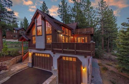 Kings Beach House | Look Out Lodge - On North Shore w/Lake View, Hot Tub, Pool Table and Pet Friendly