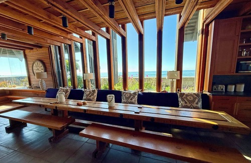 Stinson Beach House | Classic Oceanfront Stinson - The Whale House