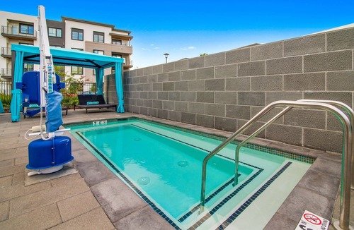 Menlo Park Apartment | Global Luxury Suites in Menlo Park