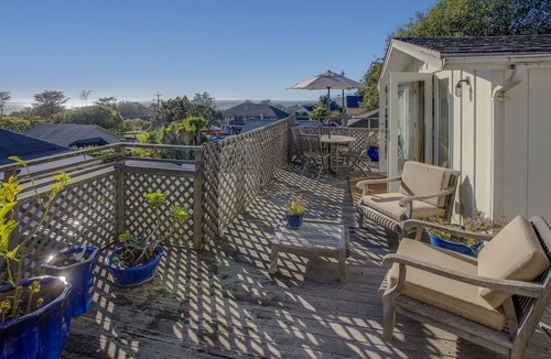 Stinson Beach Cottage | Charming Hillside Cottage with Expansive Ocean Views