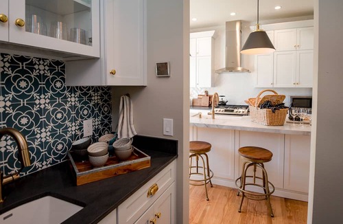 Napa House | The Banks House, Upscale 3BD/3BA Home,10 Min Walk to World Class Downtown Napa