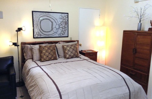 San Rafael Apartment | Hot Tub/Sauna/Jacuzzi/Massage Chair/Pets/Fireplace/15 Min to Golden Gate Bridge