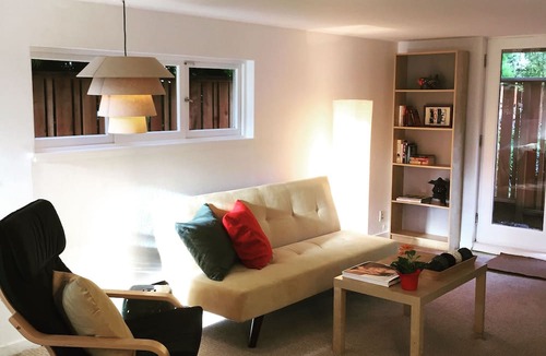 Upper Telegraph Apartment | Sweet, Spacious Garden Apartment Rockridge/Temescal