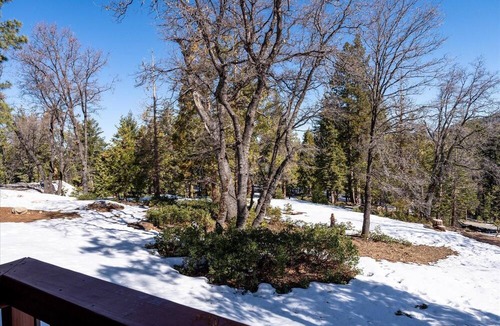 Yosemite West Condo | (A109) Studio Condominiums
