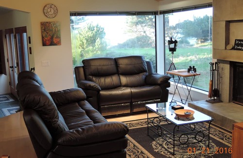 Sea Ranch House | Private Courtyard with Hot Tub. Ocean View.2 min. walk to bluff