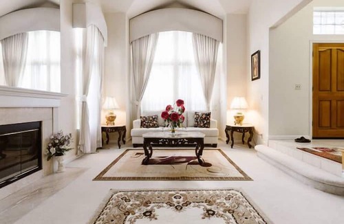 Union City House | Grand Executive Luxury Home