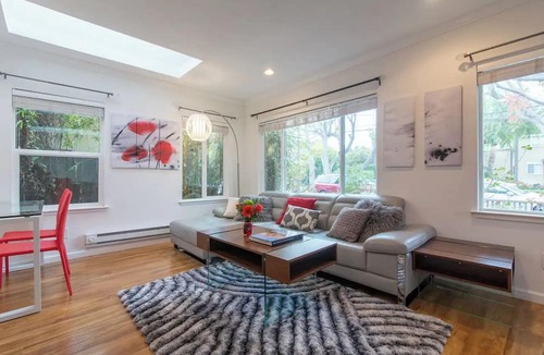 College Terrace Condo | Modern Living in Palo Alto, 1 Block to Stanford #2337