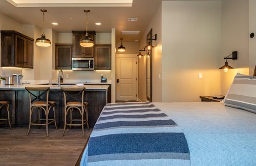 Paso Robles House | 2 Balconies + Town Square Views | Downtown Paso Robles | Paso Park Suites