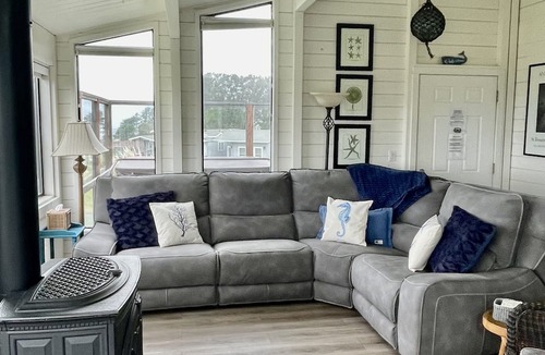 Sereno del Mar House | Panoramic Stunning ocean views, Hot tub, Dog friendly & a 5 min walk to Beach