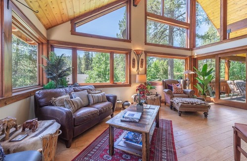 Olympic Valley House | Powder Moon Luxury Home Stunning 5 Bed property 20% Off Midweek Summer Special