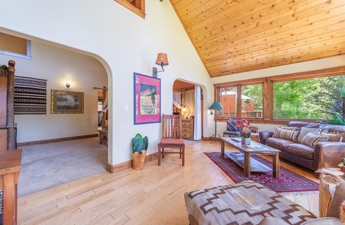 Olympic Valley House | Powder Moon Luxury Home Stunning 5 Bed property 20% Off Midweek Summer Special
