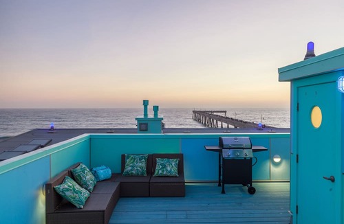 Sharp Park Condo | Luxury Beachfront Penthouse near SF (4)
