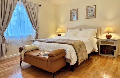 Broadmoor House | Spacious 1100 Sqft 2B1B House Near SF Driveway Parking+EV Charger+Grand Piano