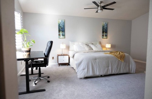 Castro Valley House | Spacious,2300 sqft,3BR/2.5BA Entire Castro Valley Home. 1 California King,3Queen