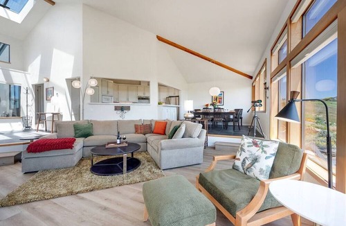 Bodega Bay House | Pacific Flyaway! Ocean View, Fireplace, Golf Course, Walk to Beach