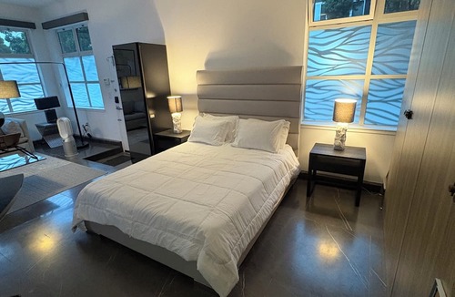Fillmore District Condo | Modern San Francisco Loft with High Ceilings, City Views & Walkable Location
