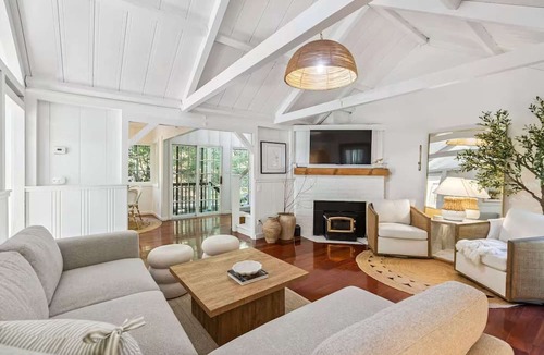 Kenwood House | Modern Organic 3BR Oasis w/Creek&Near State Park