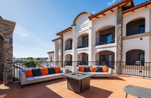 Beach Hill - Beach Flats Hotel | Steps to Boardwalk | Ocean View + Free Breakfast