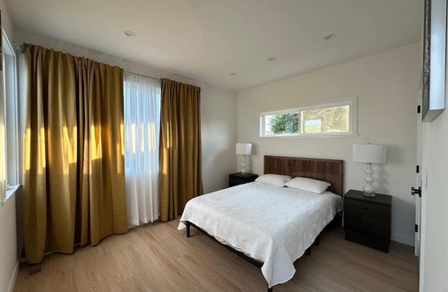 Alum Rock House | Charming 3-bedroom Guest house in enchanting San Jose with AC