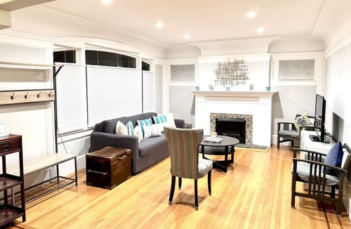Westwood Park Apartment | Large SF Craftsman Walkable Great for Work/Leisure
