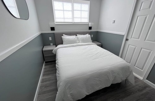Marina District Apartment | Secluded Courtyard Studio with Kitchen & Private Entrance
