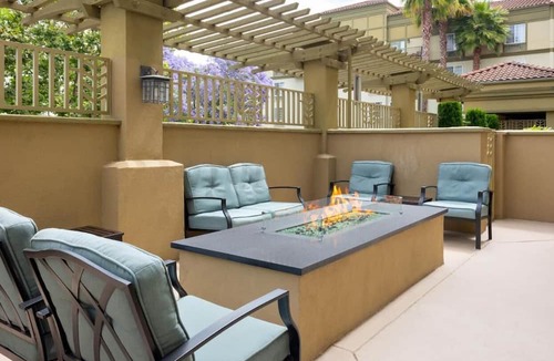 Snail Hotel | Executive 1BR Suite | Sunnyvale Center | Quiet Locale