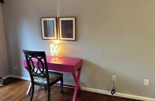 Modesto Condo | Comfy Townhome Retreat