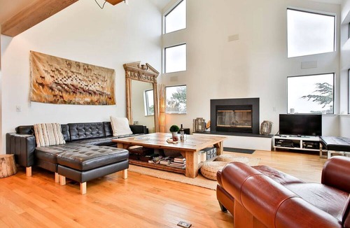 Dillon Beach House | Spacious Beach House with Hot Tub Ideal for Glamping in Northern California