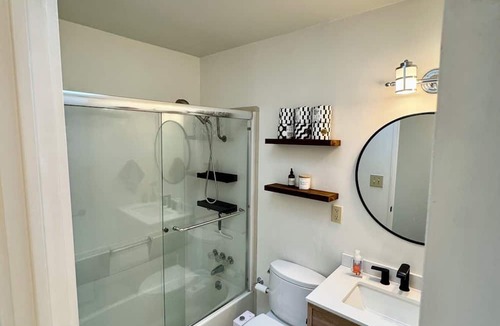 Monterey House | Monterey Car Week Getaway - Fabulous 3-bedroom house in Monterey
