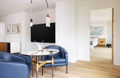 Tenderloin Hotel | Penthouse Suite with SF Skyline Views + Bar & Gym
