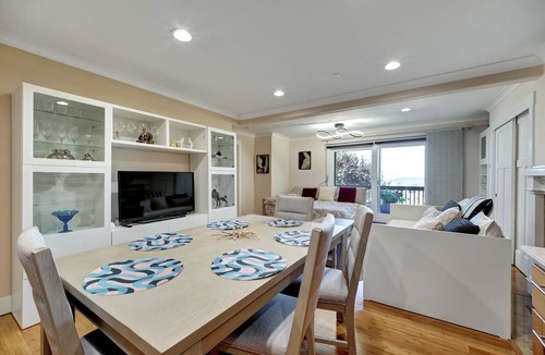 Thousand Oaks Apartment | Sparkling 3 room apt, S.F. Bay Views on most exclusive str. N. Berkeley Hills