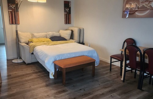 San Bruno Apartment | Beautiful 2-bedroom Apt. Free parking, 5 minute to S.F AirPort and All business.