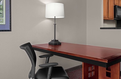 Downtown Hotel | Handy Studio w/Full Equipped Kitchen and Oversized work desk