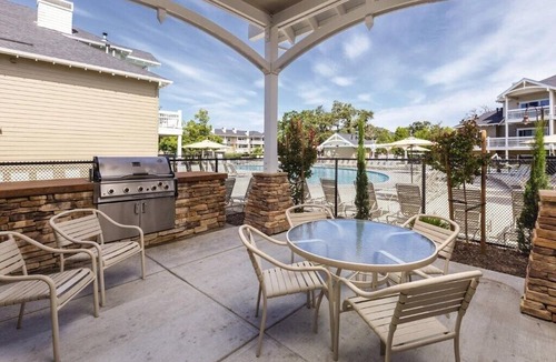 Windsor Condo | Sonoma | Wine Country Hideaway | Pool & Vineyard Views