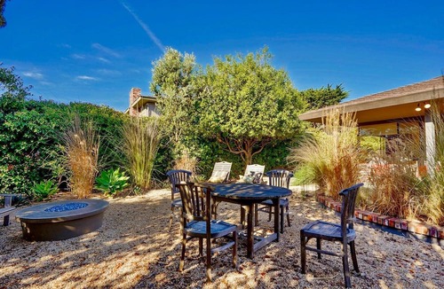 Carmel Point House | Carmel Cottage by the sea LuxeC 30 night min