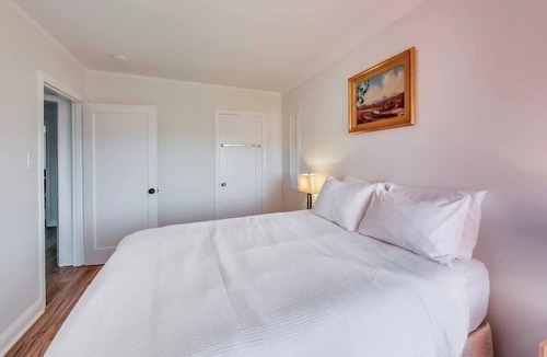 Parkside House | Gorgeous 3br/1ba home near Ocean Beach