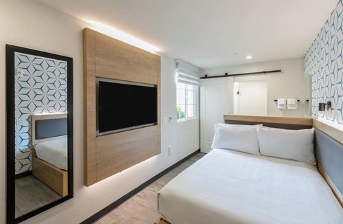 Centennial Hotel | Kasa Niche Hotel Redwood City