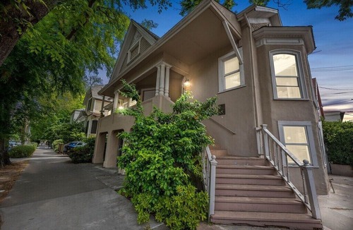 Midtown Sacramento Apartment | XL Sacramento Studio Midtown Downtown NEWLY Renovated - Work Play Stay