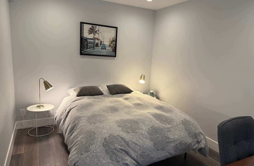 Parkside House | Cozy 2-Bedroom Guesthouse with Private Patio