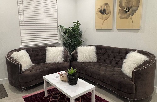 Antelope House | Charming brand-new 1-bedroom, 1-bath private suite with private entrance
