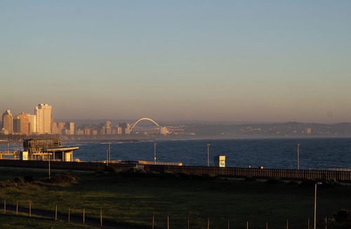 Durban Apartment | Luxury 4-Bedroom Apartment with Stunning Seaviews & Aircon – Your Dream Escape