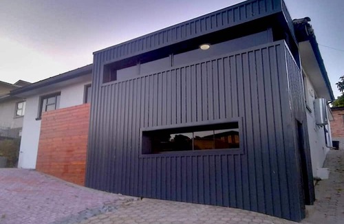 Port Elizabeth Apartment | Cozy 1-Bedroom Apartment in Sunny Gqeberha with AC, WiFi