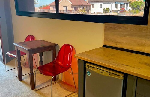 Port Elizabeth Apartment | Cozy 1-Bedroom Apartment in Sunny Gqeberha with AC, WiFi